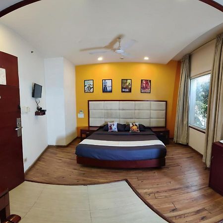 C Suites - Lotus Park Bangalore Exterior photo